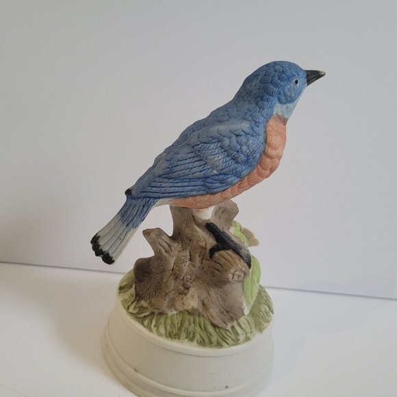 Mann 1982 Robin Bird with Flowers Music Box Milano Porcelain Vintage - Picture 5 of 9